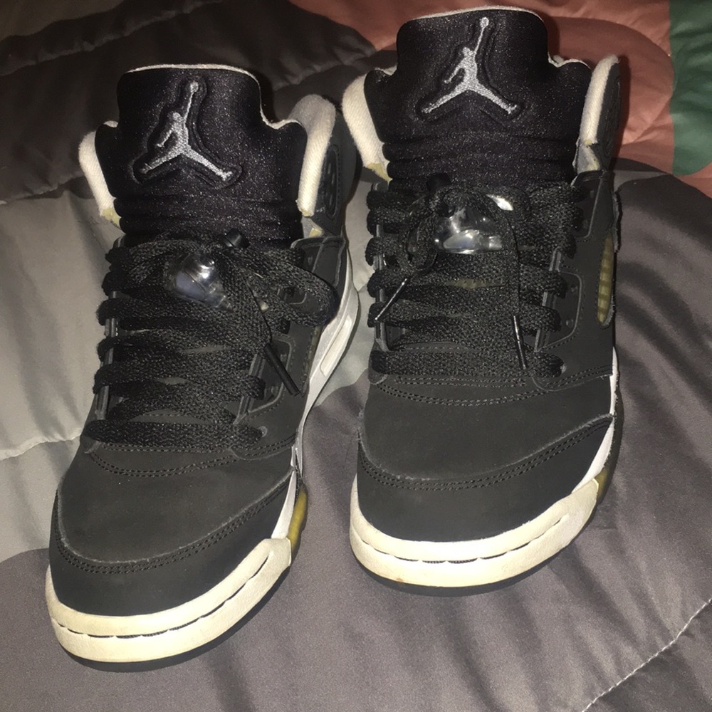 Jordan Retro 5 Oreo Size (4.5Y US. EU 36.5)